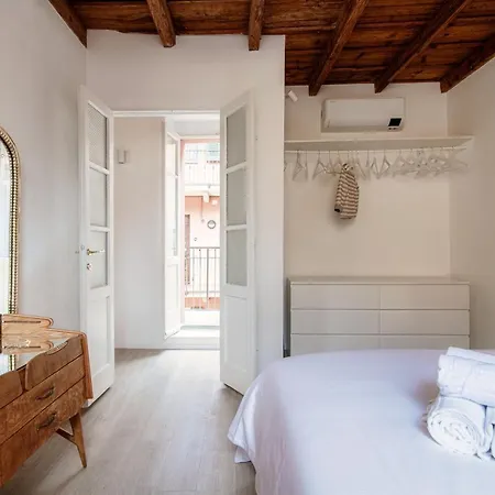 Apartment Silvia House - The House Of Travelers *