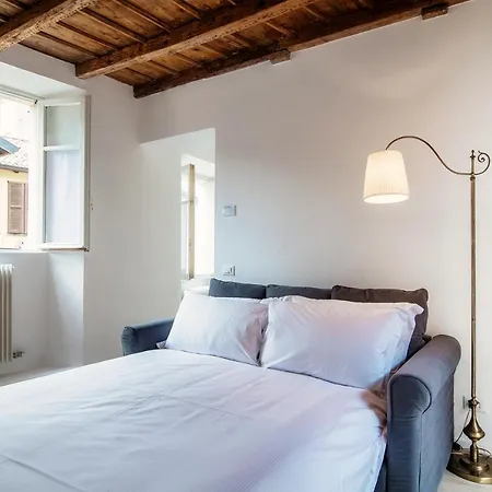 Apartment Silvia House - The House Of Travelers Como